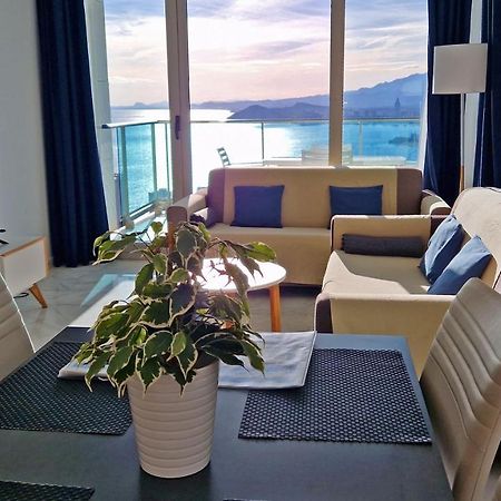 Skyline 26 Stunning Sea Views From A 2-Bedroom Apartment On The 26Th Floor 貝尼多姆 外观 照片